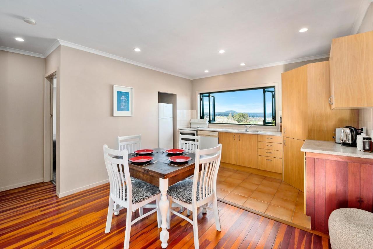 Kaihua Lookout - Taupo Holiday Home Extérieur photo